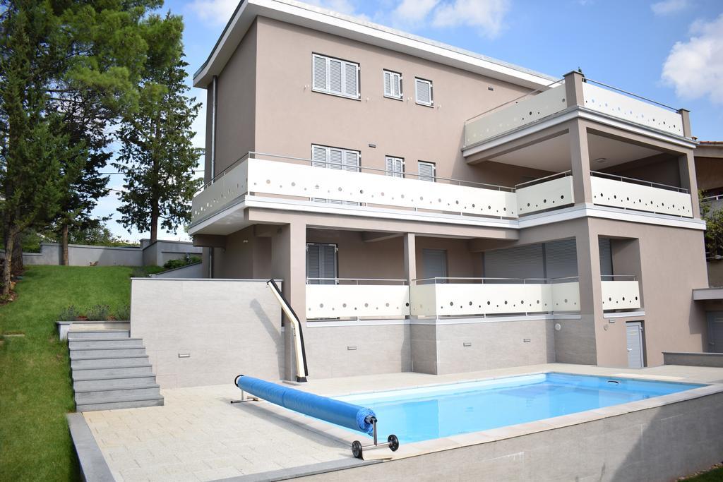 Luxury Apartments Adria Malinska Exterior photo
